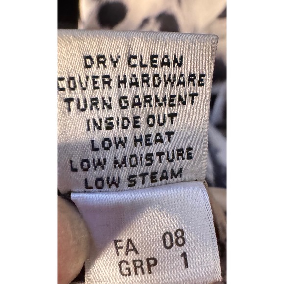 Vintage ST JOHN COLLECTION Black Satin  Ruffled Trench Coat Size 10 - Picture 8 of 14